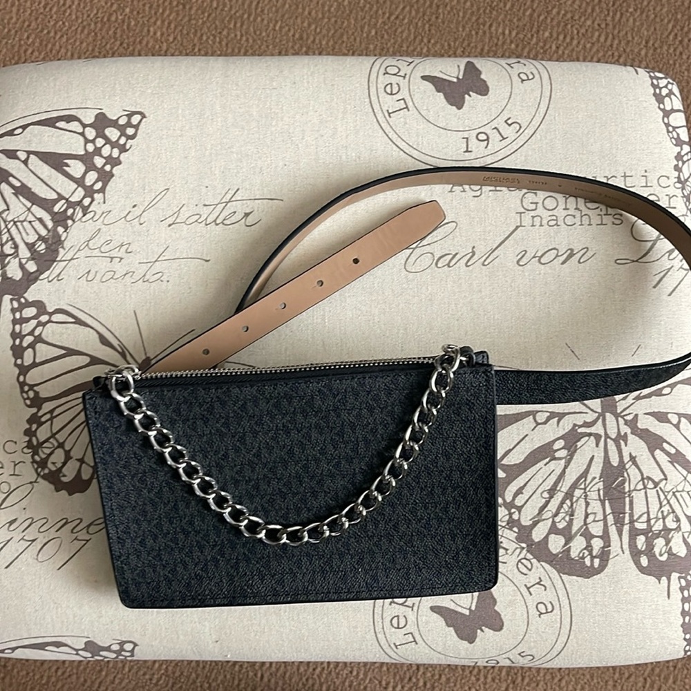 Michael Kors Belt bag “Authentic “